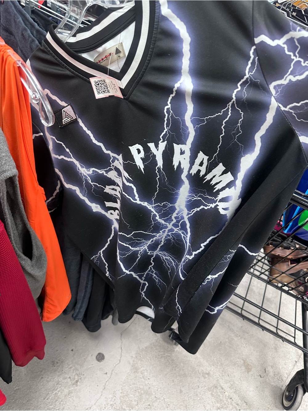 Black Pyramid jersey